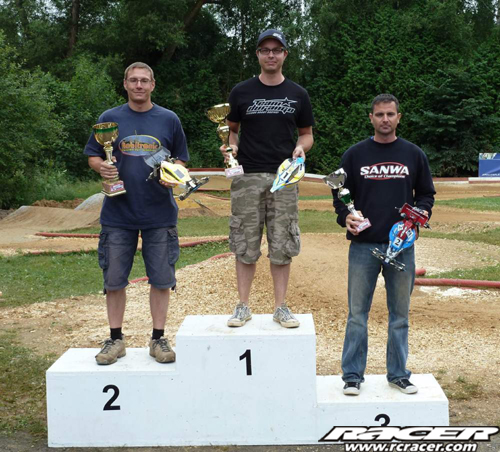 TDAUST2wd-podium